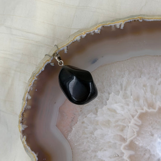 Apačių ašaros, obsidijano pakabukas