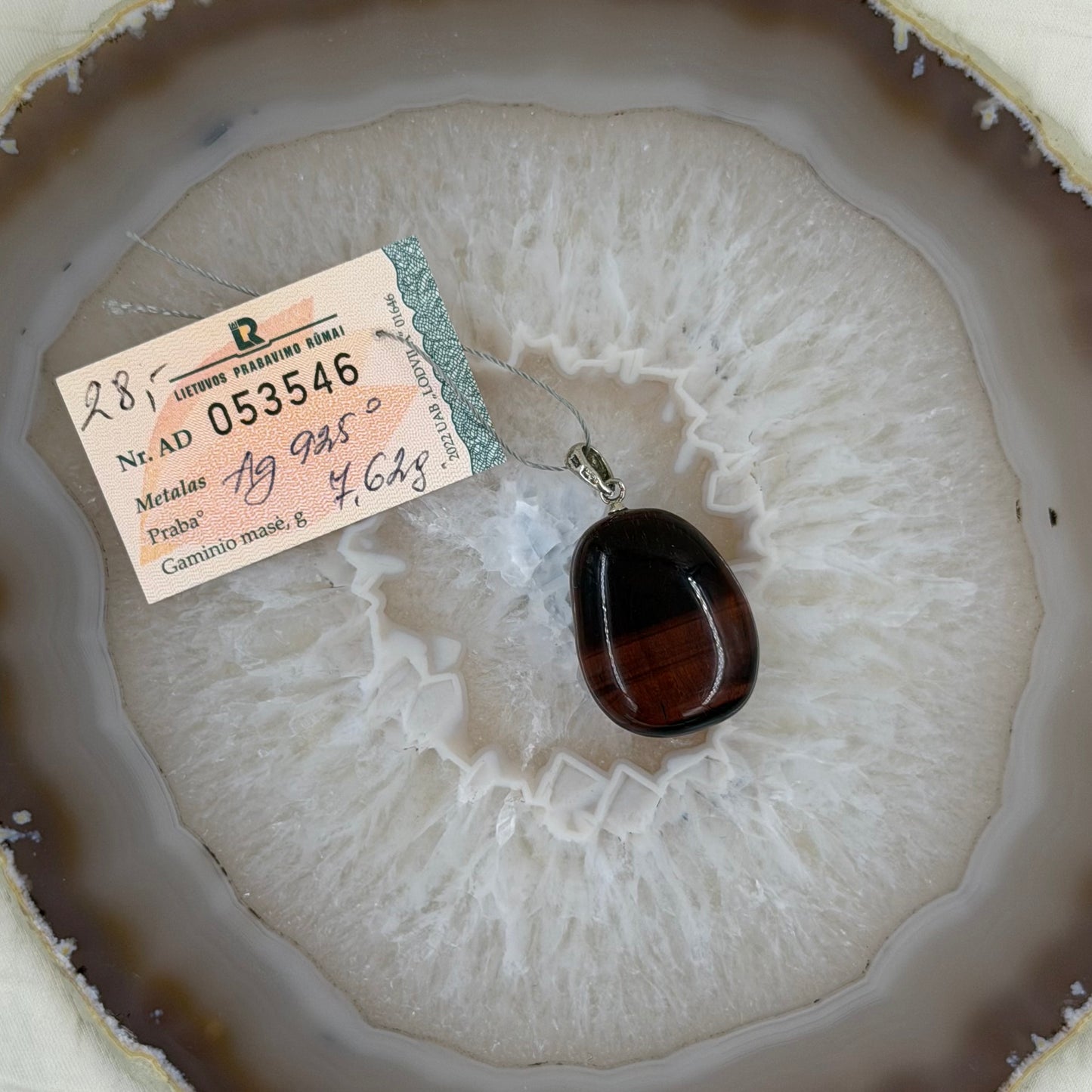 Tigro akies (raudonos) pakabukas